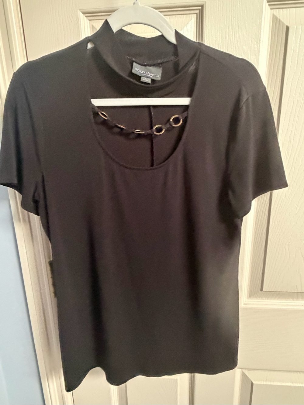 BOLD elements Black Short Sleeve Top with Chain Detail